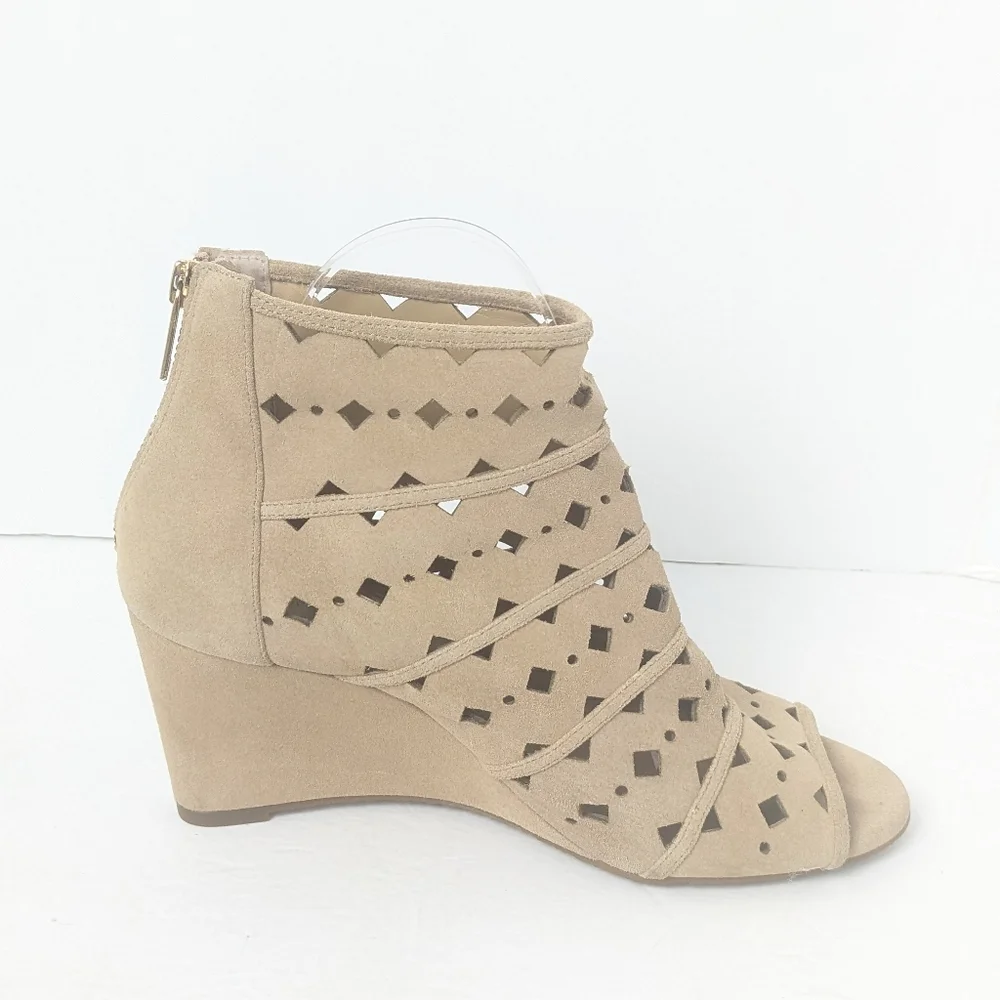 Michael Kors Uma Wedge - Picture 4 of 16